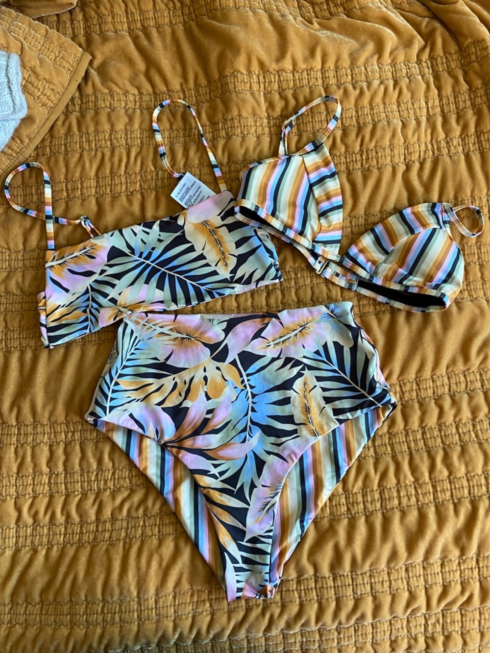 Billabong Reversible Bikini Size XS